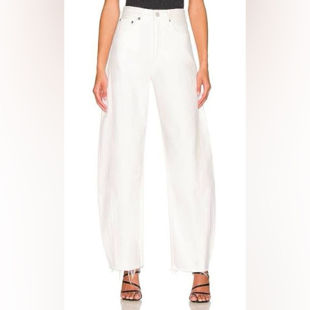 AGOLDE Luna Pieced Barrel Jeans in Element White 24